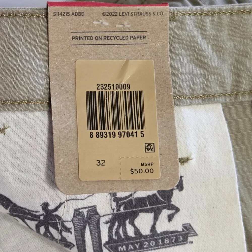 Levi’s Carrier Khaki 100% Cotton Cargo Shorts, Men’s Size 32, NWT